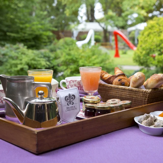 Ccazaudehore Petit Dejeuner En Terrasse 2
