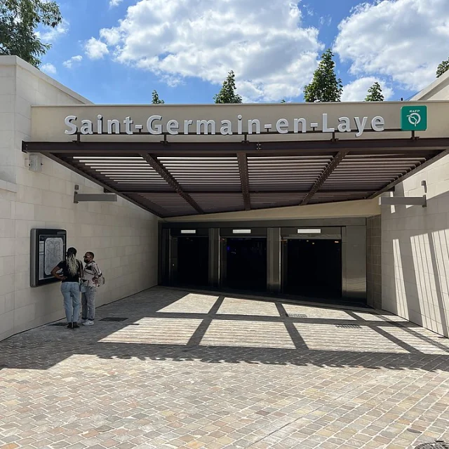 Acces Gare Saint Germain Laye Rue Pontoise Saint Germain En Laye Fr78 2022 07 09 2