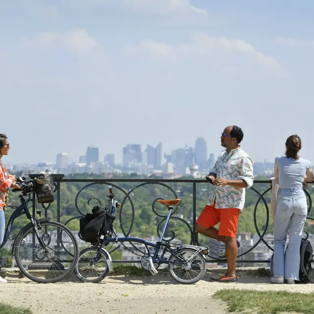 Couple Terrasse Saint Germain En Laye Credit Joel Damasse