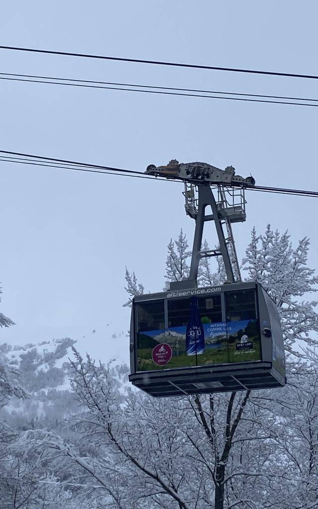 ©cperisse Village Hiver Neige Telepherique Cabine