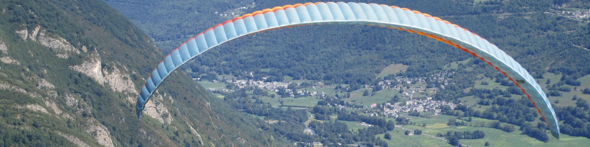 Paragliding in Saint Lary 7