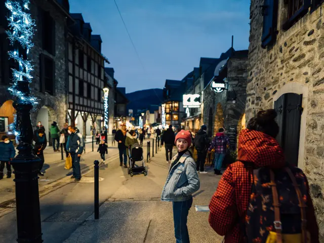 Vincentfrasiak Fammile Au Village Le Soir 07 Fevrier 2022 Dsc07236