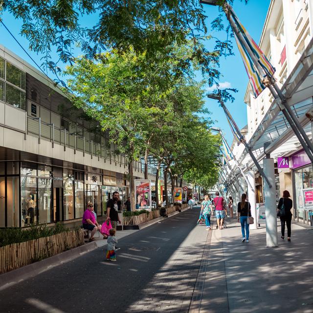 shopping-saint-nazaure-bauza.jpg