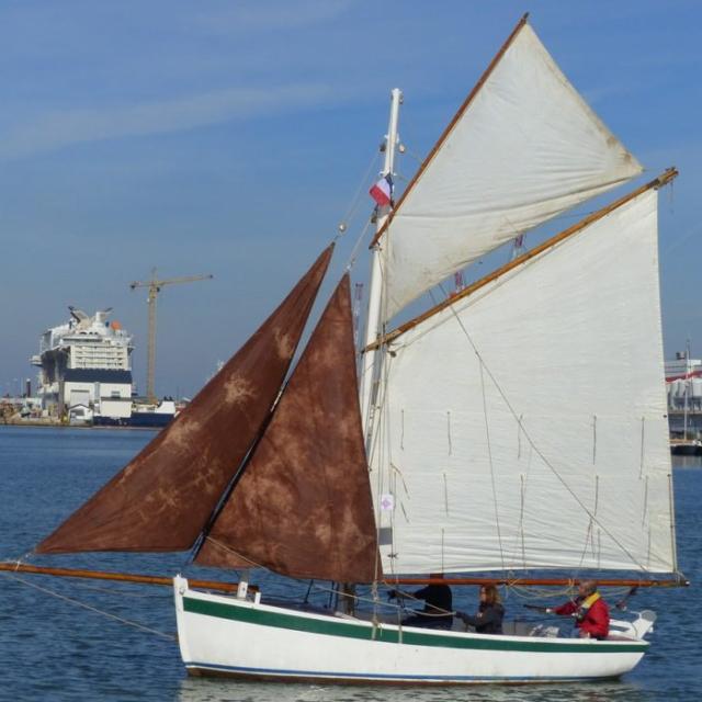 Jep Bateau Va Pas Trop Vite 768x699 1
