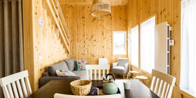 Ql Lapasserelle Maisonnette Salon 4