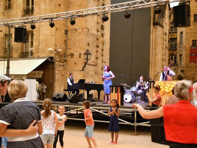 Sarlat Swing It au coeur de la cité médiévale début Juin
