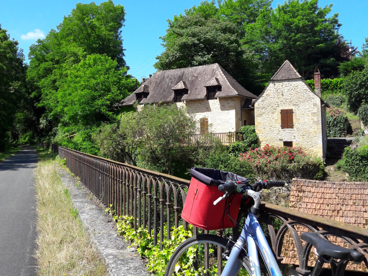 Périgueux, capitale de la Dordogne et du Périgord blanc | Sarlat ...