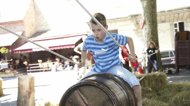 Le rodéo tonneau : jeu traditionnel de La Ringueta à Sarlat
