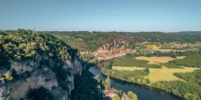 panorama-et-plus-beaux-villages-de-France-vallee-Dordogne-@lesdroners.jpg