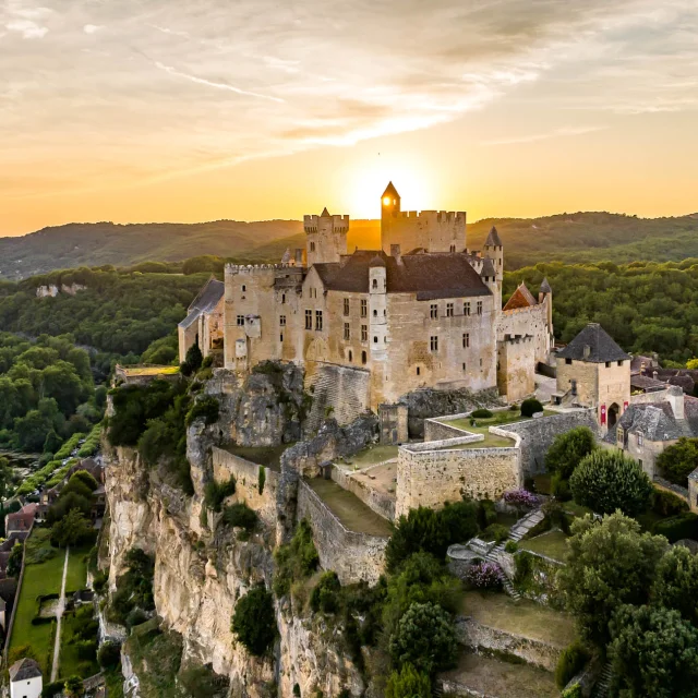 DJI_20230727210736_0155_D-Beynac@DeclicDecolle.jpg