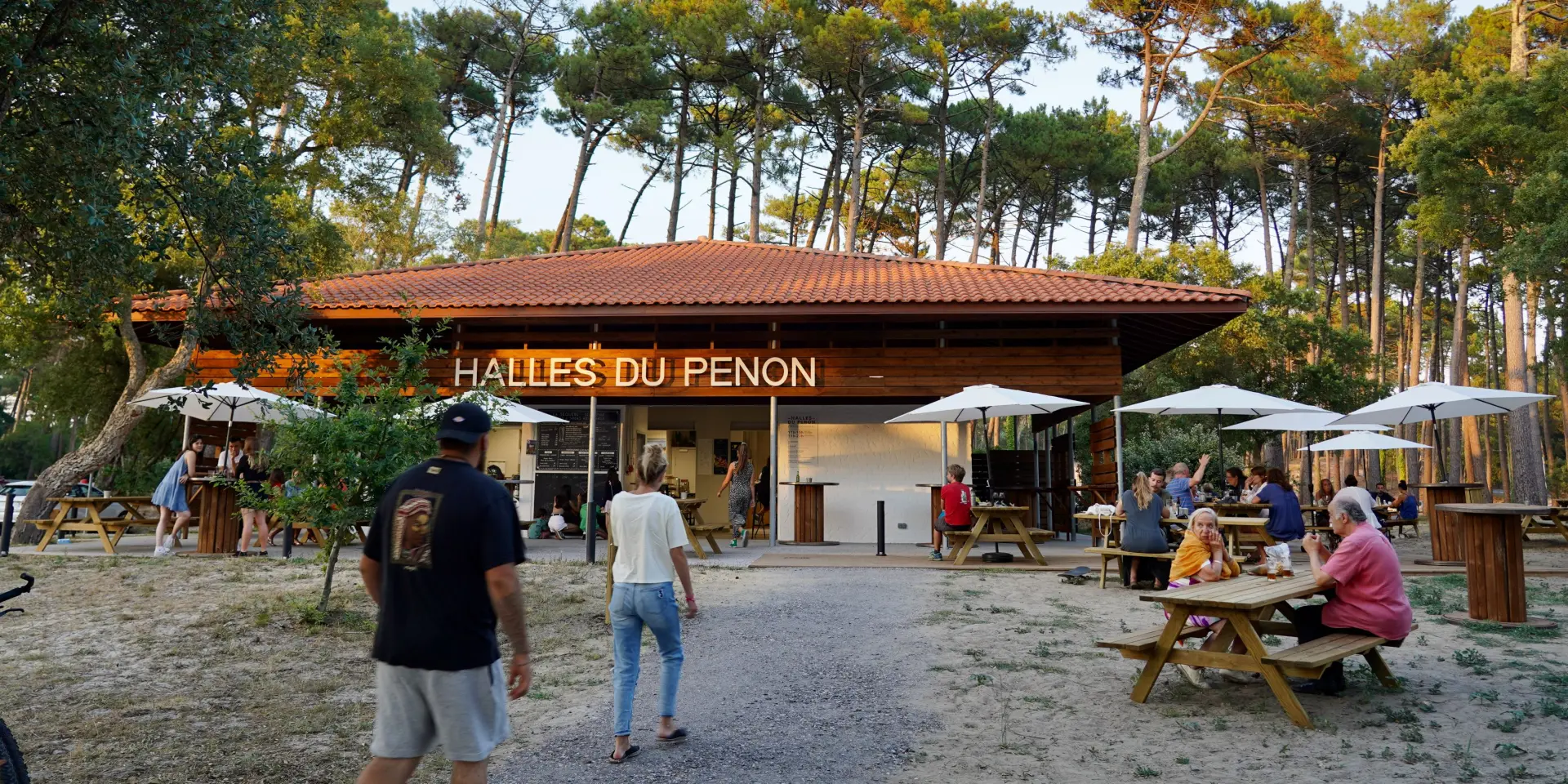 Leshallesdupenonmairiedeseignosse 4
