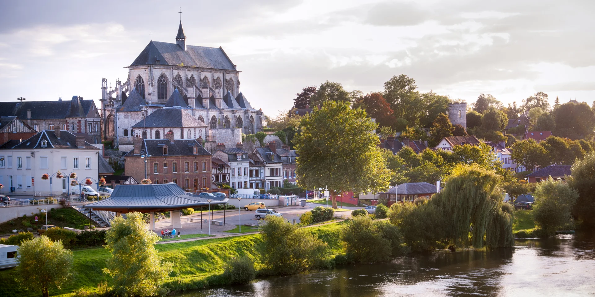 photo de Pont de l'Arche à côté de la rivière de l'Eure