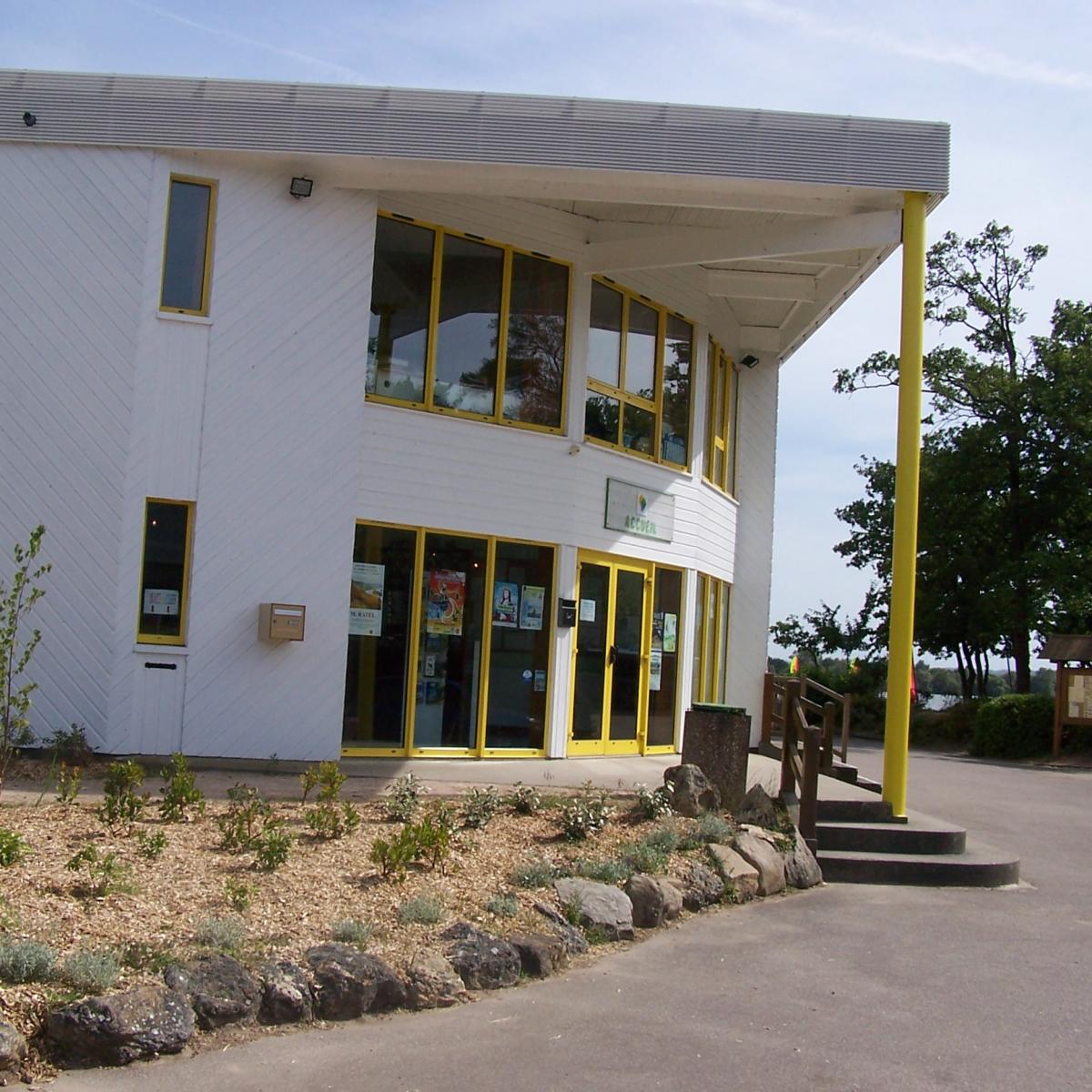 PARC DE LERYPOSES Office de Tourisme Seine et Eure PARC DE LERYPOSES Office de Tourisme Seine et Eure