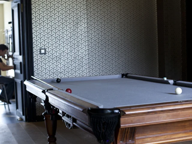 Chateauform : billard dans le château de Normandie Les étangs De Saint Aubin - Eure