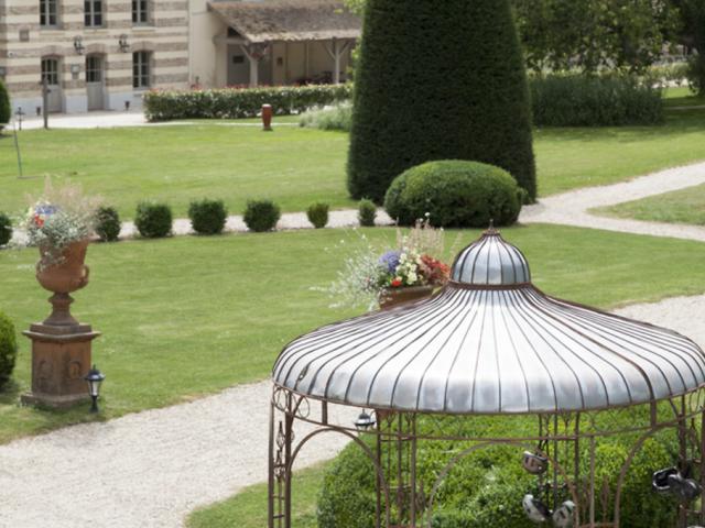 Jardin du château de Normandie Les étangs de Saint Aubin dans l'Eure en Normandie