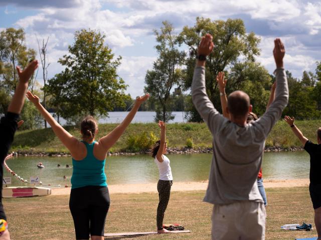 Yoga à la base de Loisirs de Léry-Poses