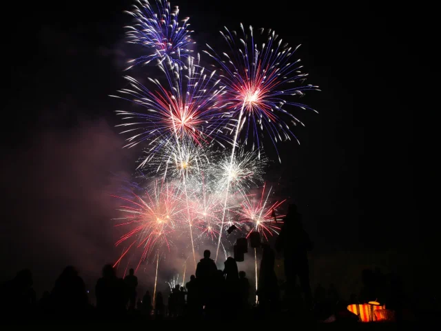 Feu d'artifice à Val-de-Reuil