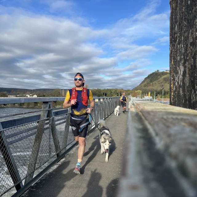 Canitrail sur le barrage de Poses