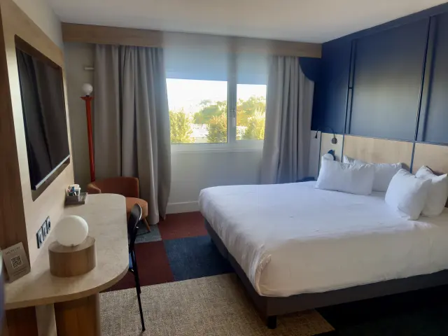 Chambremercure Val De Reuil