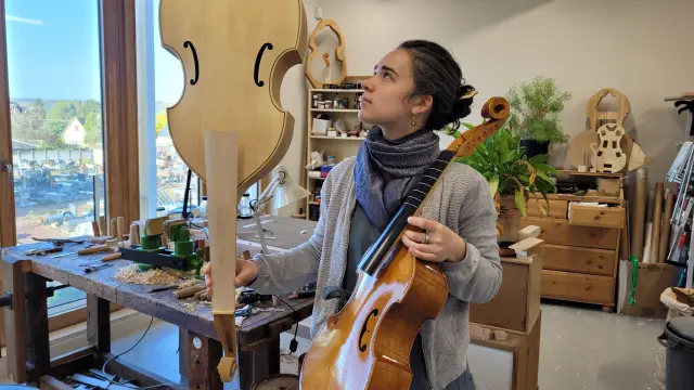 Agathe Bejerano Calderon, luthière au Vaudreuil