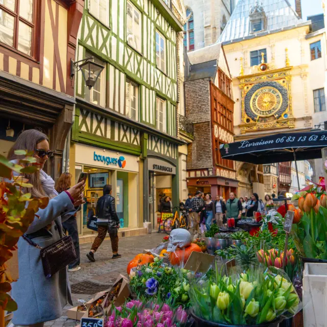 Rouen - Rue du Gros-Horloge