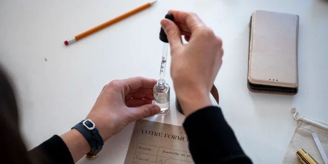 Perfume workshop at Damiette perfumery