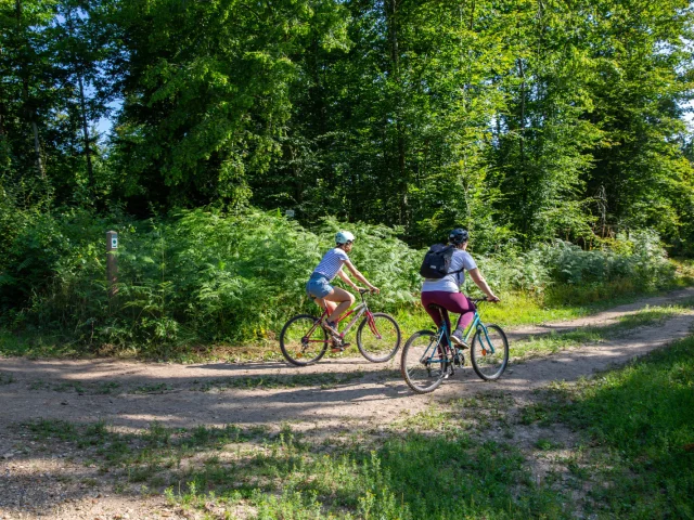Cycling at 4 Rivières en Bray
