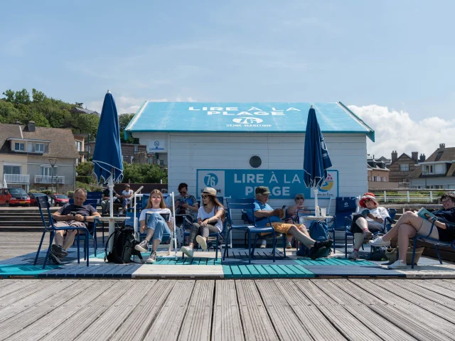 Lire A La Plage 2024 07 17 Cote Dalbatre Sma V.debels 301 1
