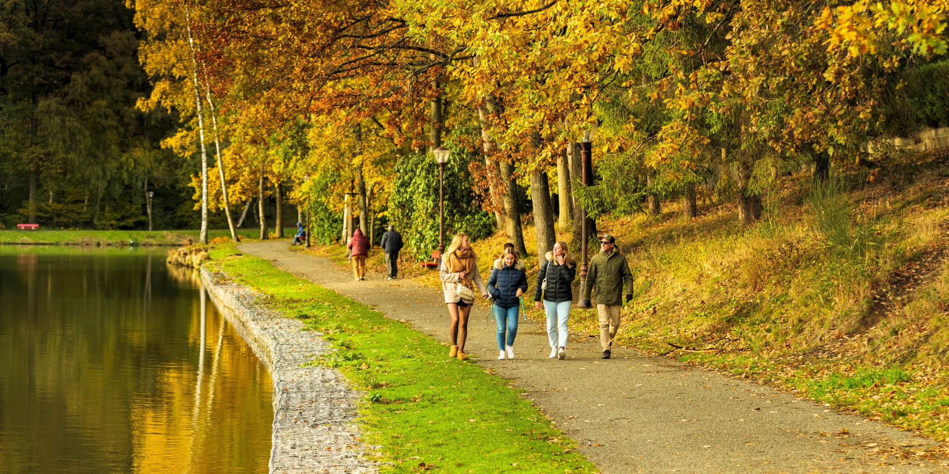 Forges Les Eaux en automne - SMA-V Rustuel
