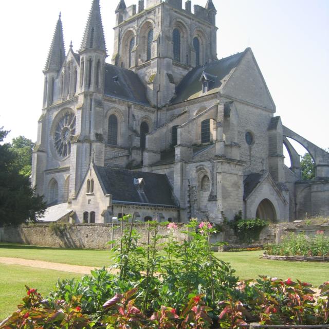 Kirche Saint-Yved < Braine