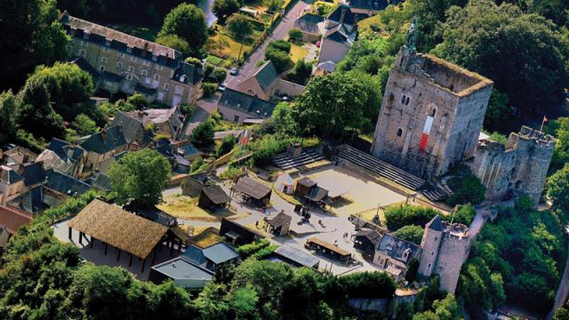 Forteresse Montbazon 800