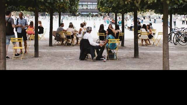 Communication Clientele Population Locale