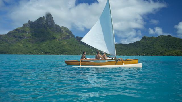 Voilier à Bora Bora - Tahiti Tourisme © Grégoire Le Bacon