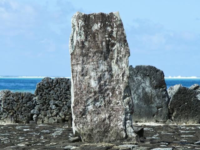 Marae Taputapuatea avec Vue sur la Mer - © Tahiti Tourisme