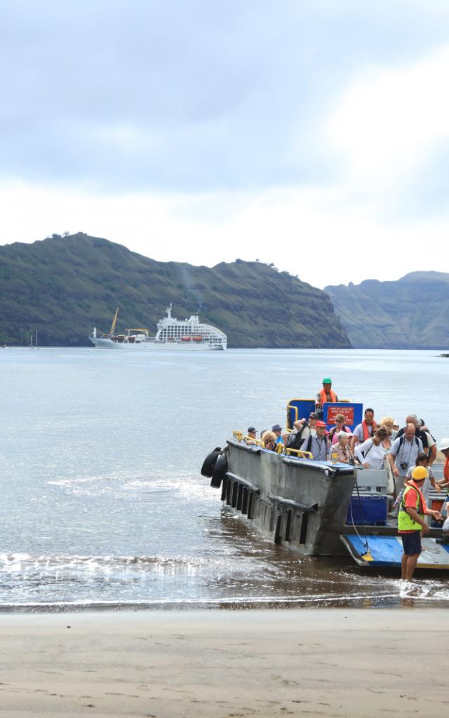 Nuku Hiva Boat