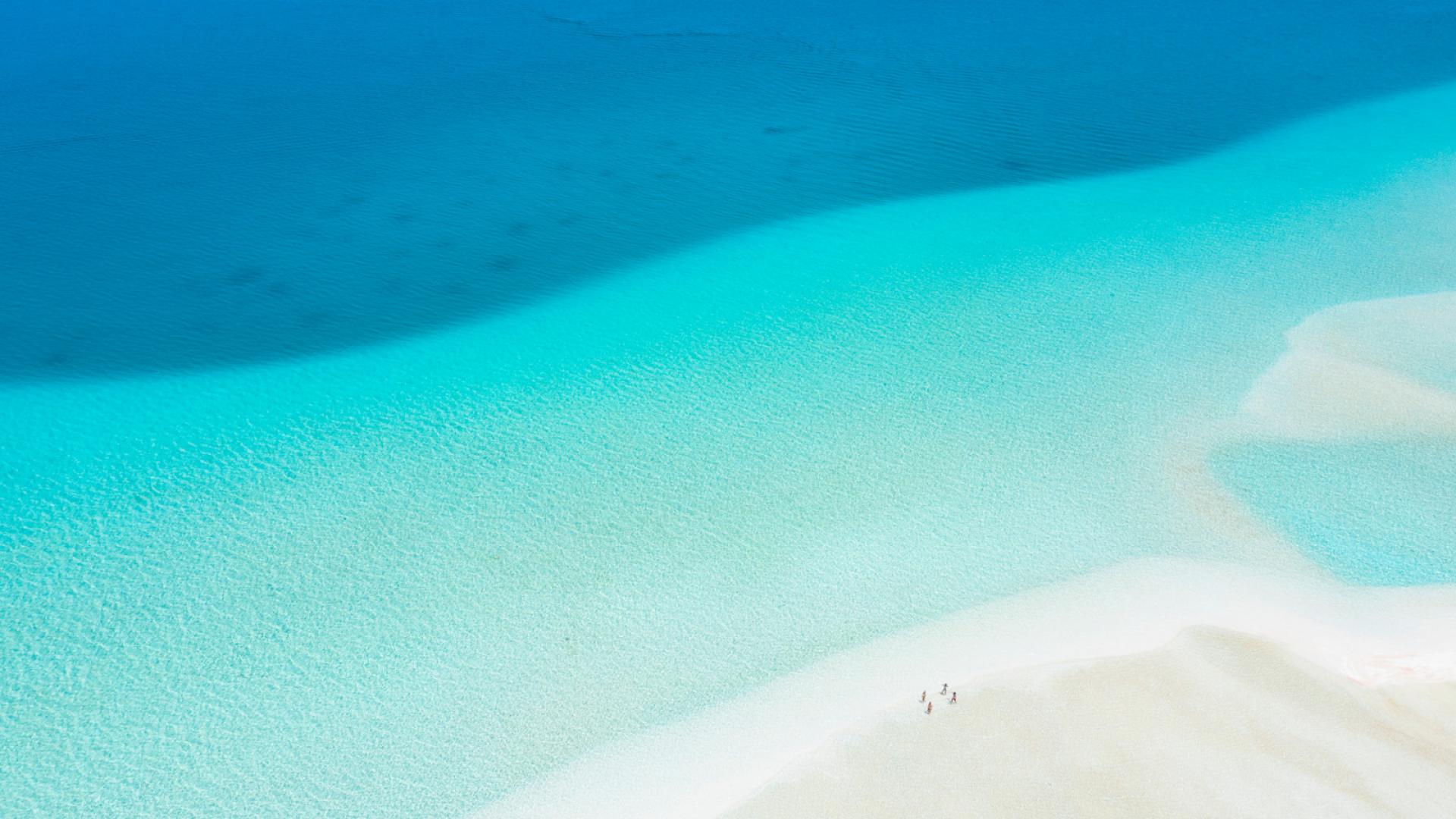 Plage Sable Blanc Lagon Bleu Fakarava - Tahiti Tourisme © Jim Winter