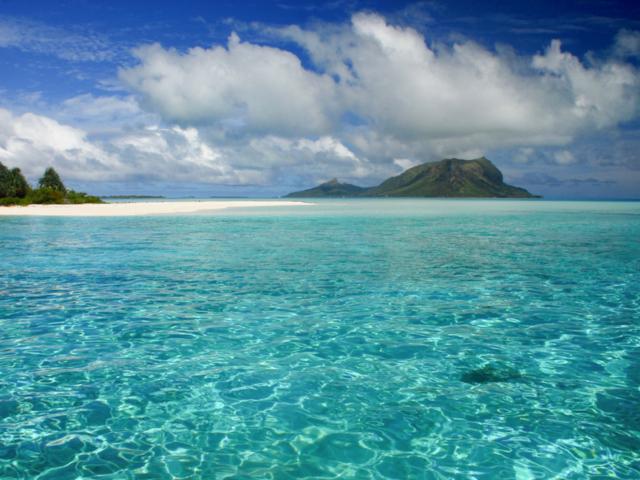 View of Raivavae From a Motu - Tahiti Tourisme © Frédéric Cristol
