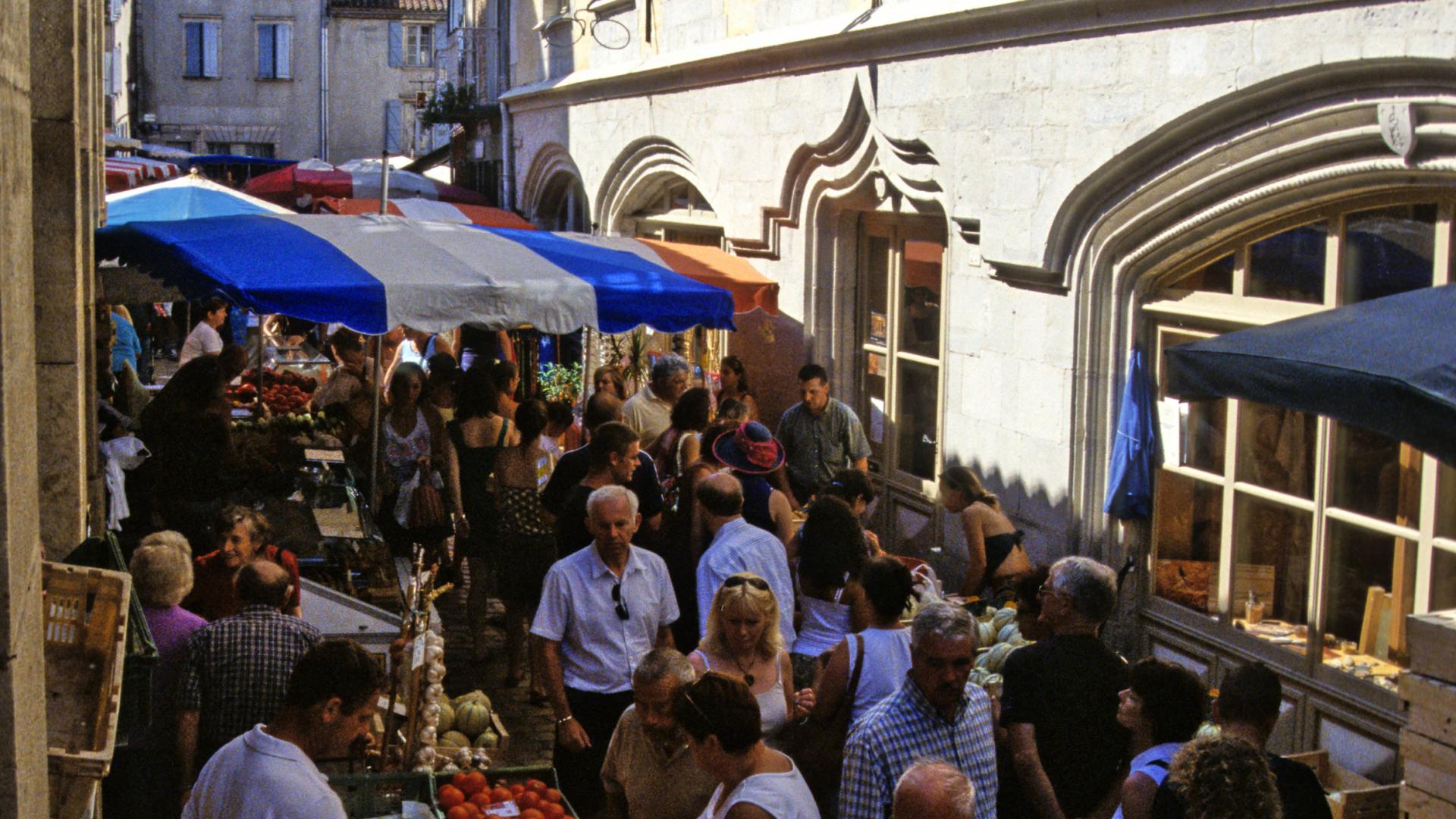 Faire son marché à SaintAntoninNobleVal Site Officiel du Tourisme en Tarn et Garonne Faire son marché à SaintAntoninNobleVal Site Officiel du Tourisme en Tarn et Garonne