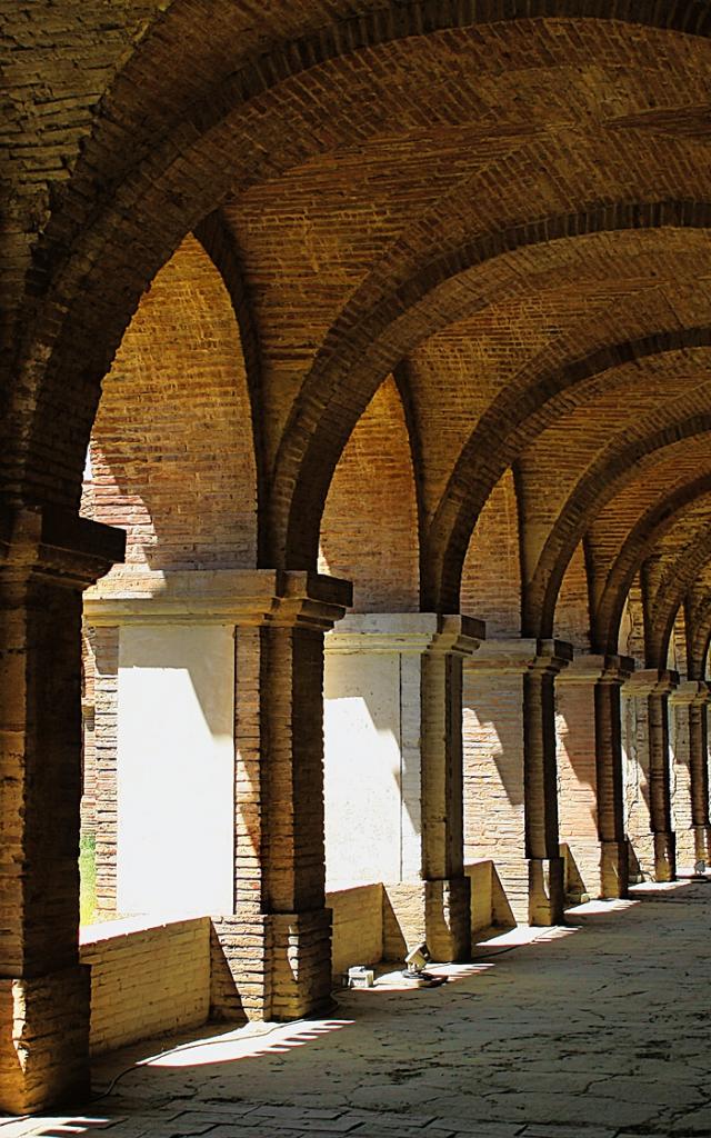 Cloître de l'Abbaye de Belleperche