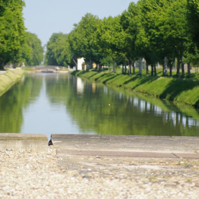 Canal Des Deux Mers