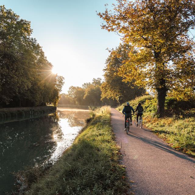 Canal des Deux Mers à vélo
