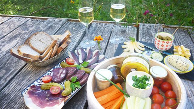 Panier Gourmand Cabane Les Vertiges De La Moure Montaigu De Quercy