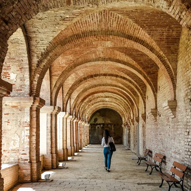Extérieur de l'Abbaye de Belleperche
