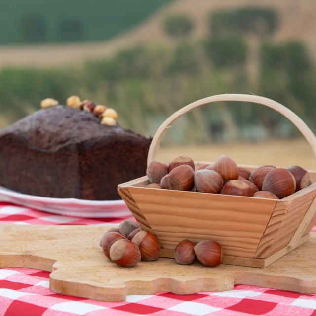 La noisette du Tarn-et-Garonne et son gâteau