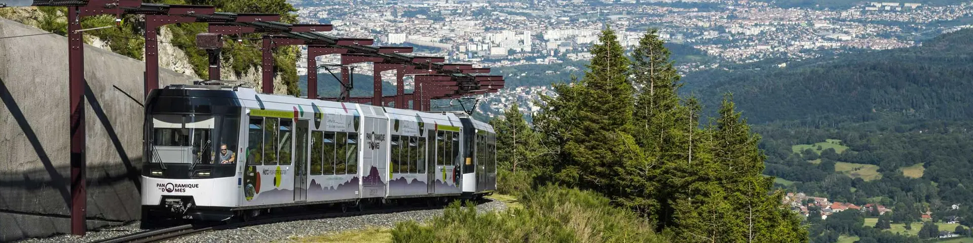 Panoramique des Dômes à Orcines