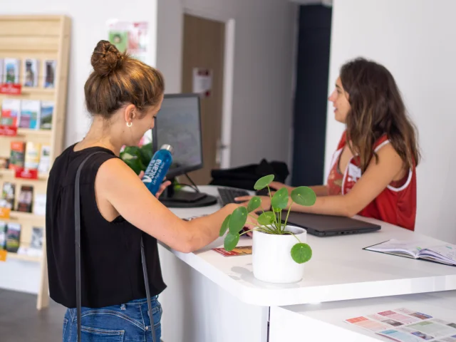 Accueil de l'Office de Tourisme du Goulet à Volvic