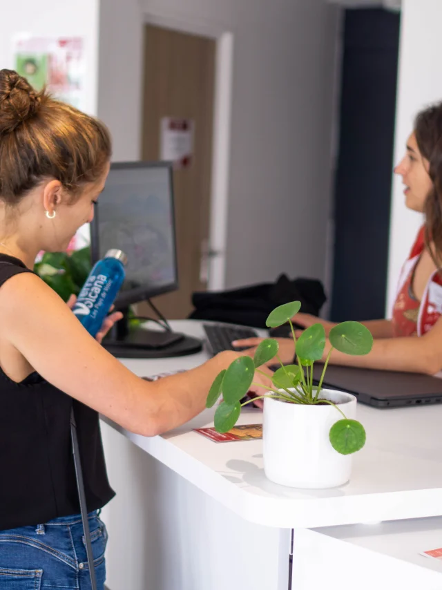 Accueil de l'Office de Tourisme du Goulet à Volvic