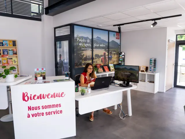 Accueil de l'Office de Tourisme du Goulet à Volvic