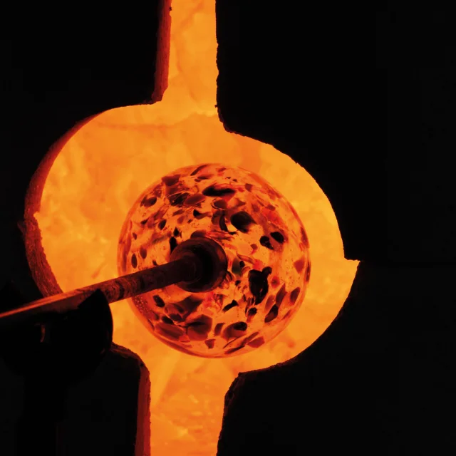 Souffleur de verre à la Verrerie du Marais à Riom