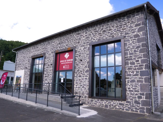 Edificio de la Oficina de Turismo de Goulet en Volvic